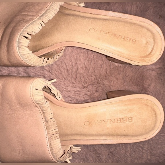 Bernardo light pink fringe trim slip on block heel boho western spring summer - Picture 4 of 8